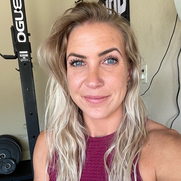 Meet your Posher, Julia - Picture 1 of 1